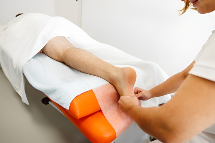 How Physiotherapy Speeds Up Recovery After a Sports Injury